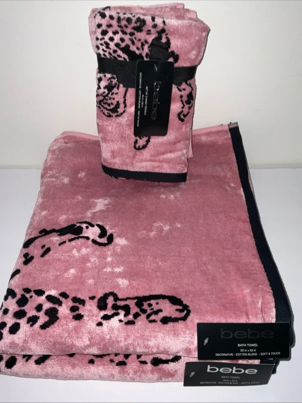 BEBE REVERSIBLE PINK BLACK LEOPARD 4pc. 2 BATH 2 HAND COTTON VELOUR TOWELS NWT
